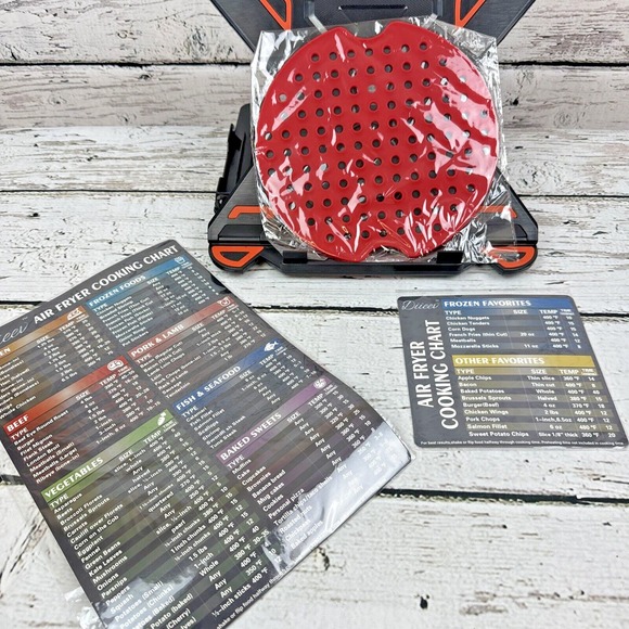 Reusable Silicone Red Air Fryer Mat Non-Stick w/ 2 Magnetic Cooking Guides NEW - Picture 1 of 3